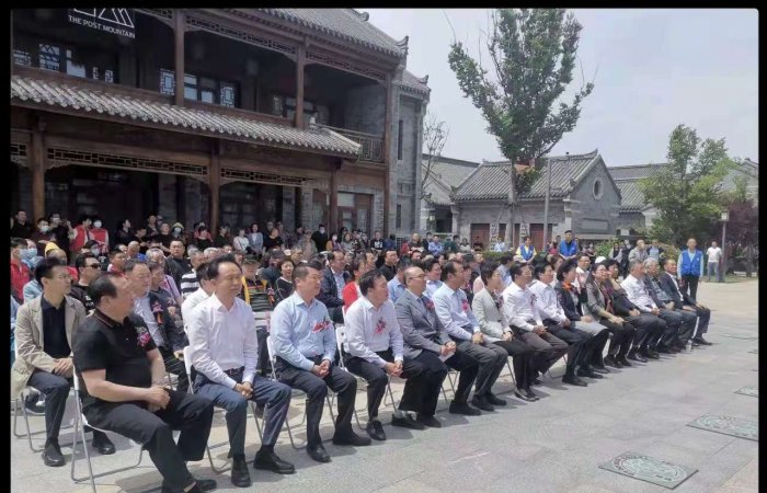 集團公司董事長出席慶祝中國共產黨成立100周年書畫展暨第二屆“香凝如故”全國美術作品青島巡展開幕式